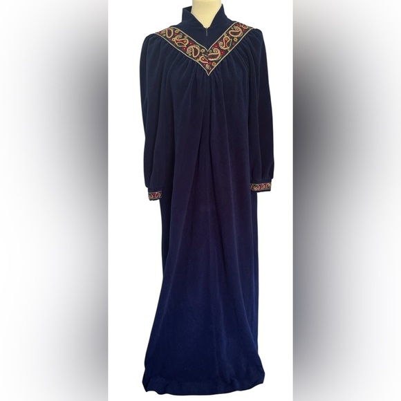 Vintage Vanity Fair Navy Blue Tapestry Detail Pockets Zip House Robe Size Medium - Picture 1 of 9